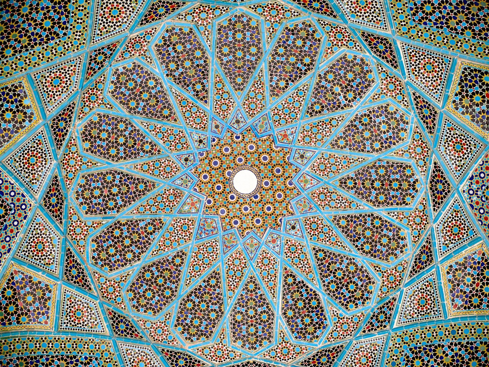 persian 809945 1920